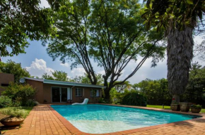 Tipuana Cottage
